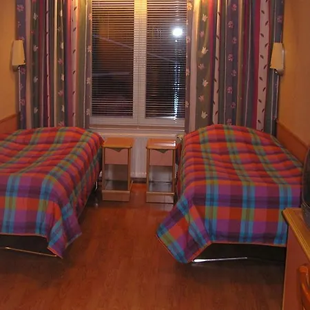 ホテル Artukaisten Paviljonki 3*