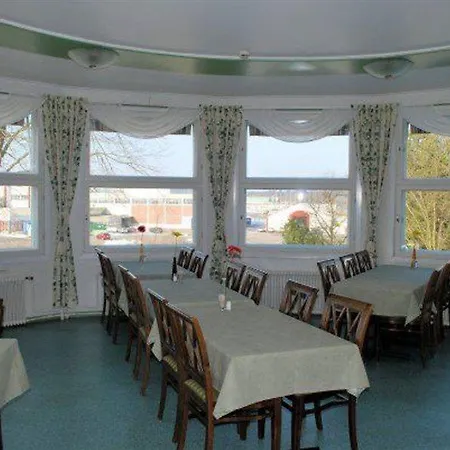 ホテル Artukaisten Paviljonki